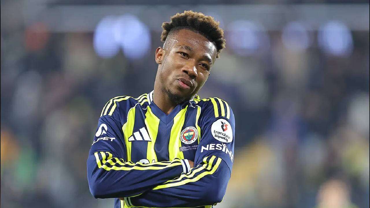 Fenerbahçe'de İsmail Kartal neşteri vurdu: 22 dakika sahada kalmıştı, Aziz Yıldırım biletini kesti! 6